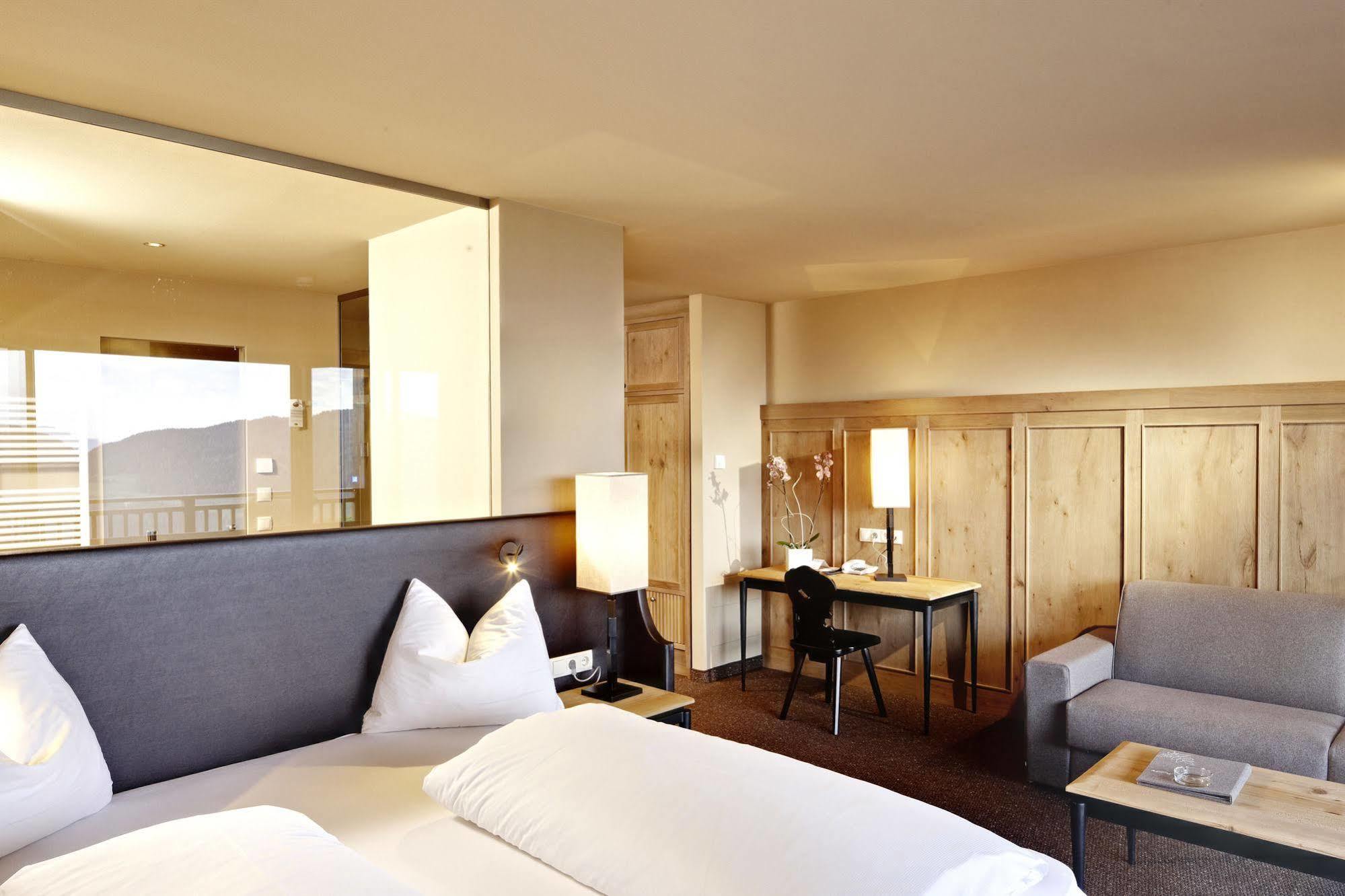 Hotel Chalet Mirabell Hafling Exterior foto